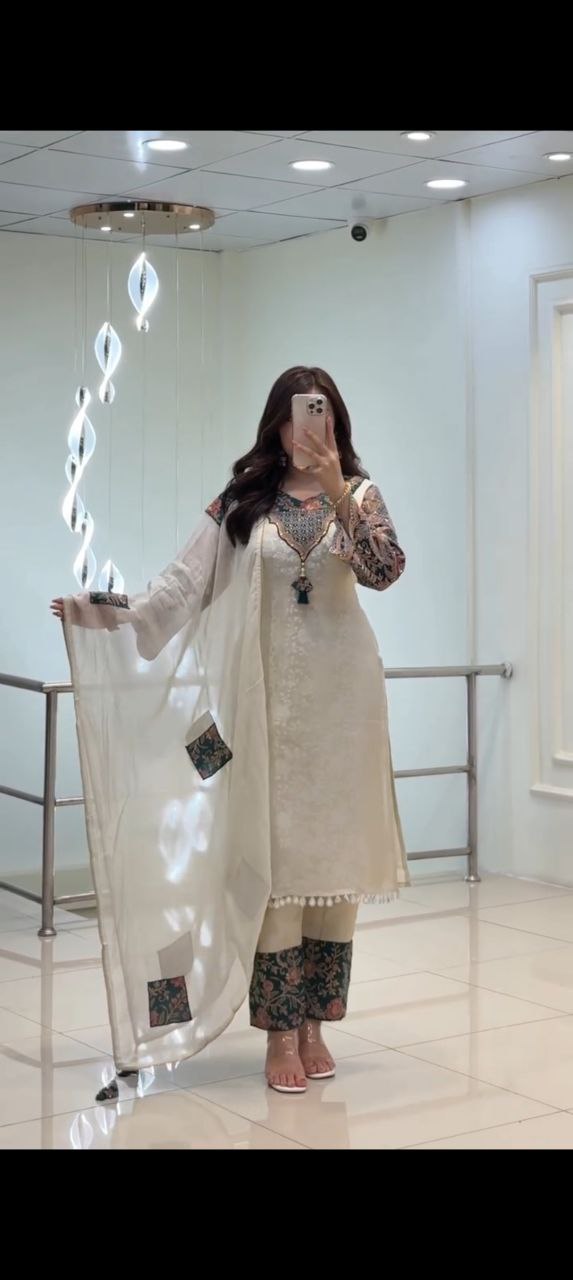 Banarasi Silk Kurti Pant Dupatta Set